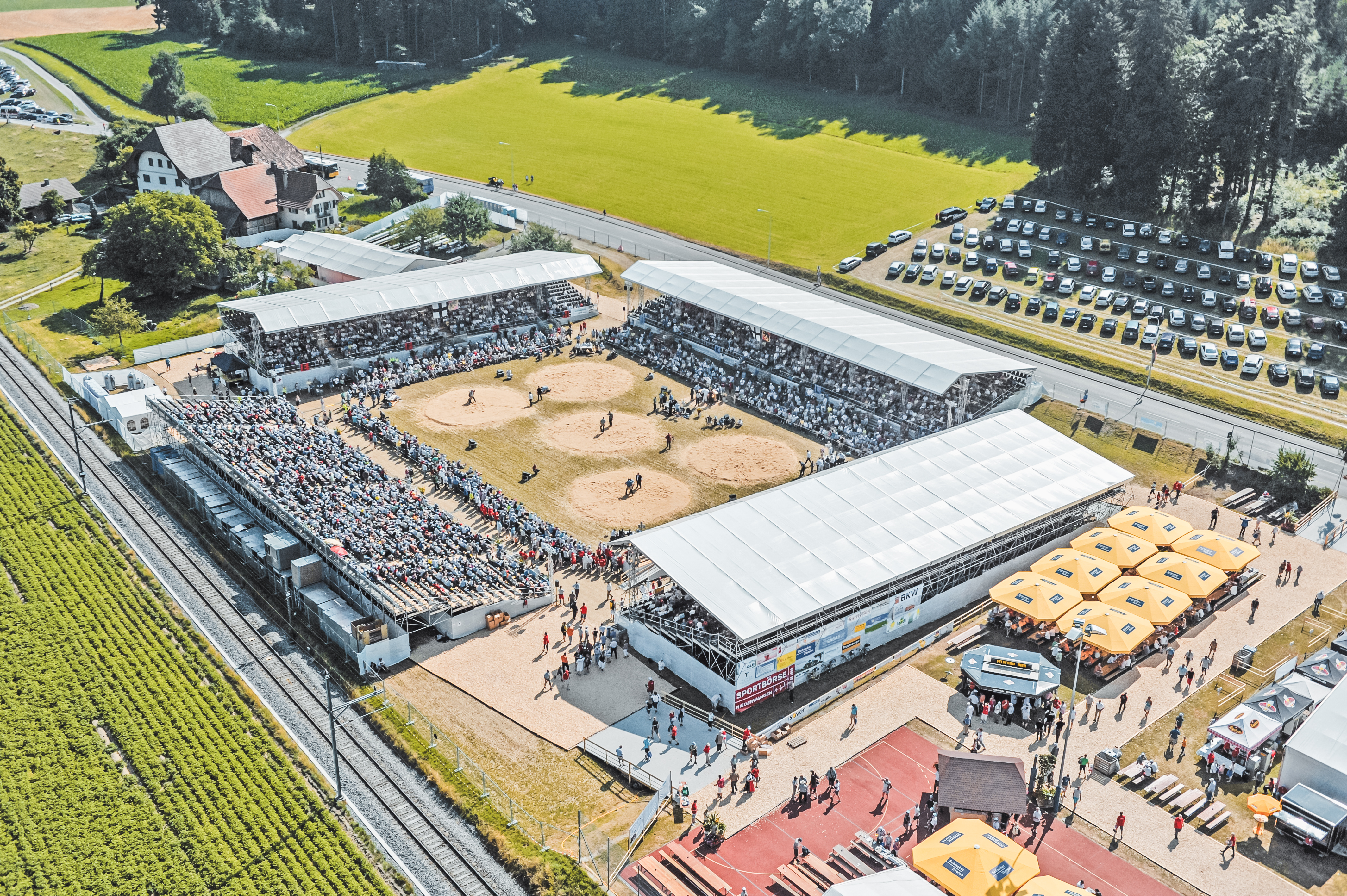 SGR_4705_Bern.kant.SF_Niederscherli_2013_Arena_cmyk-2